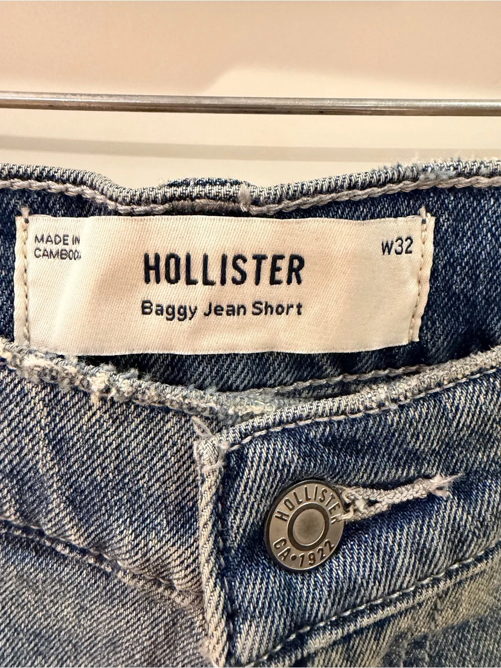Hollister Light Wash Baggy Denim Cargo Jean Shorts W32